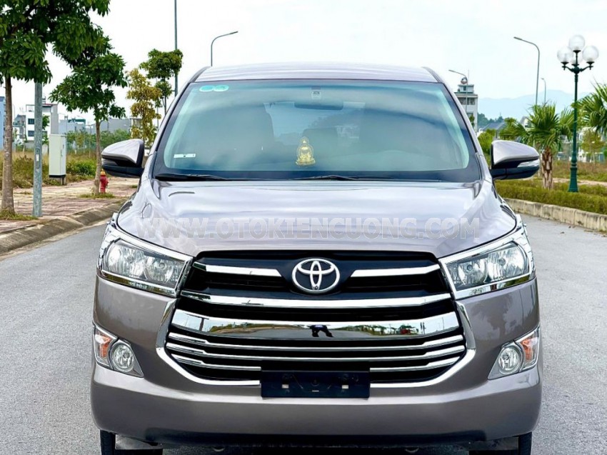 Toyota Innova 2.0E 2018