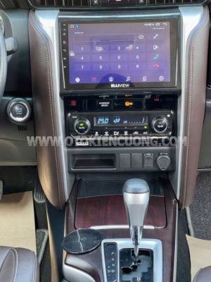 Xe Toyota Fortuner 2.7V 4x2 AT 2020