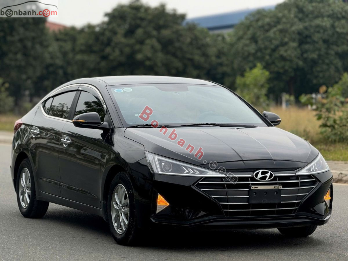 Hyundai Elantra 1.6 MT