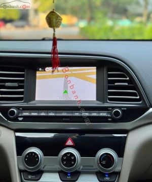 Xe Hyundai Elantra 1.6 MT 2021