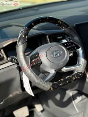 Xe Hyundai Custin Cao Cấp 2.0T 2024