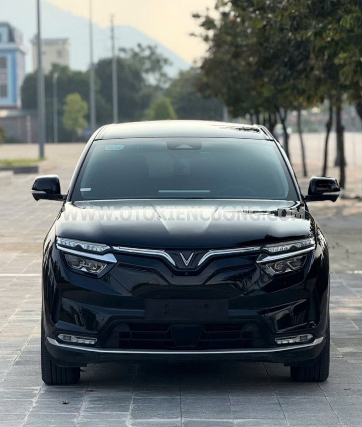 VinFast VF8 Eco AWD