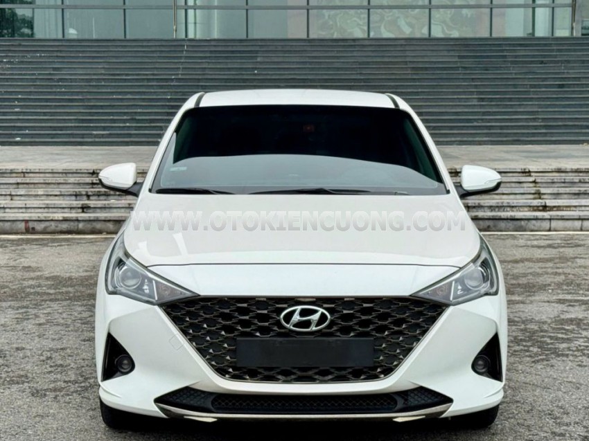 Hyundai Accent 1.4 AT