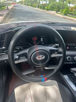 Xe Hyundai Elantra 1.6 AT Tiêu chuẩn 2023