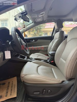 Xe Kia Cerato 1.6 AT Luxury 2020