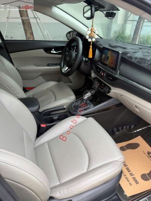 Xe Kia Cerato 1.6 AT Luxury 2020