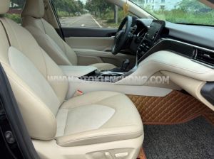 Xe Toyota Camry 2.0Q 2022