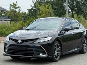 Xe Toyota Camry 2.0Q 2022