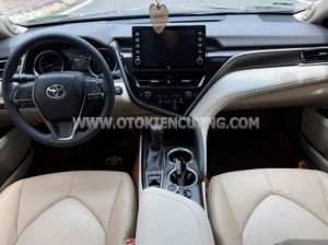 Xe Toyota Camry 2.0Q 2022