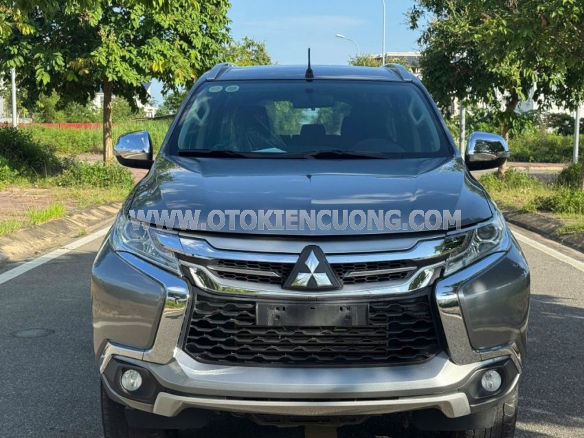 Mitsubishi Pajero Sport 2.4D 4x2 MT