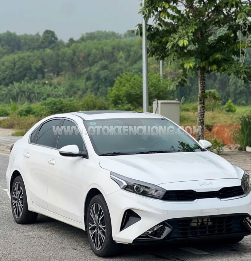Kia K3 Luxury 1.6 AT