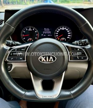 Xe Kia Seltos Luxury 1.4 AT 2020