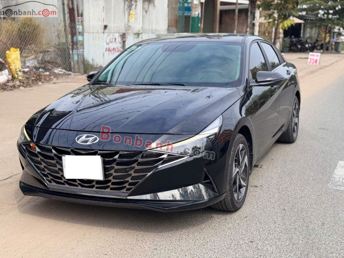 Hyundai Elantra 2.0 AT Cao cấp