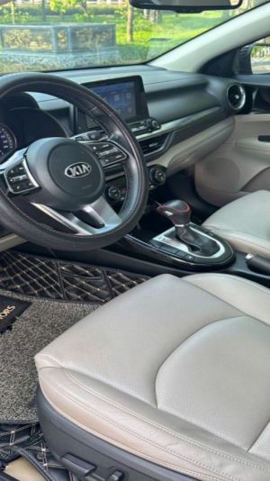 Xe Kia Cerato 1.6 AT Luxury 2019